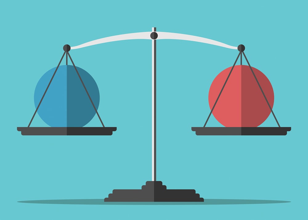 scale-weighing-red-and-blue-circles